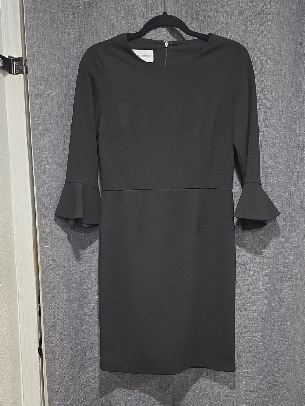 Donna Morgan Black Long-Sleeve Ruffle Cuff Sheath Dress